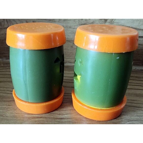 Vintage St. Labre Indian School Ashland Montana Salt & Pepper Shakers Plastic - Picture 5 of 13